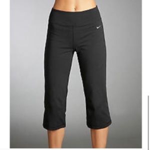 Nike Dri-Fit Capri Crop Leggings